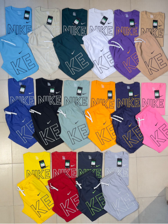 Nike Sportswear Tee/ Woven Flow Shorts